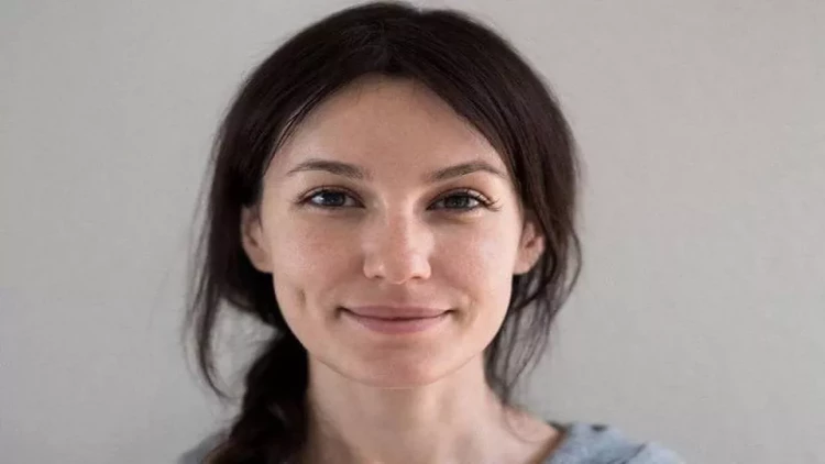 Komaya düşən qalmaqallı bloqer ÖLDÜ