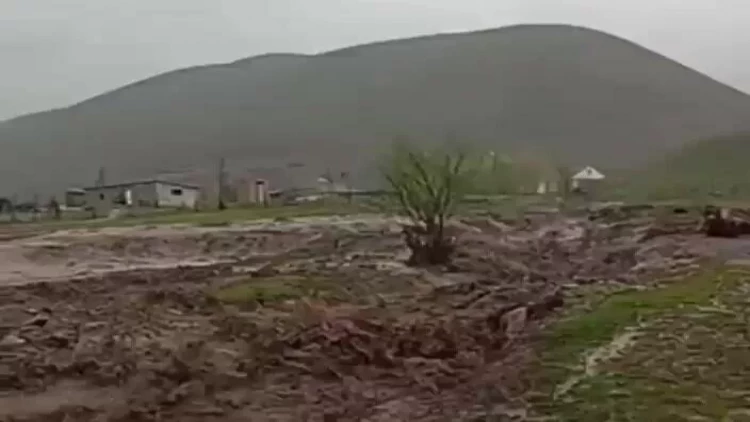 Qırğızıstanda daşqın - Ölənlər var -  VİDEO