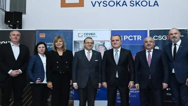 Ceyhun Bayramov Çexiyada bir sıra şəxslərlə fikir mübadiləsi aparıb -  FOTOlar