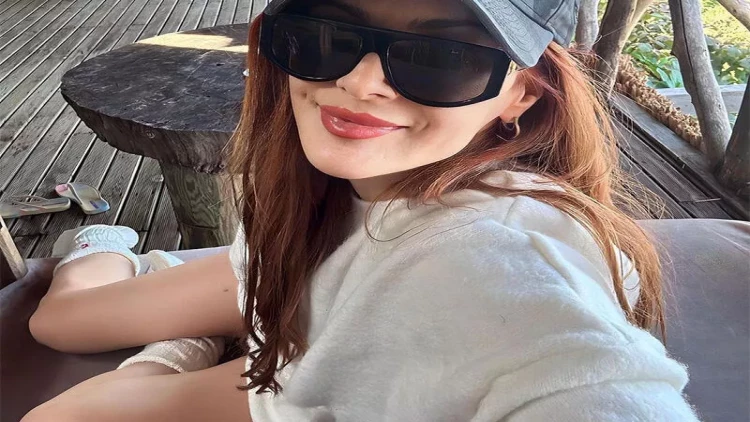 Cazibədar bədən quruluşu ilə gənc qızlara meydan oxudu - FOTO