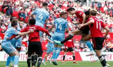 Federasiya kubokunun finalında Mançester derbisi