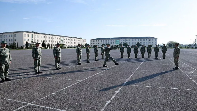 Gənc əsgərlərin hazırlığından görüntülər - VİDEO