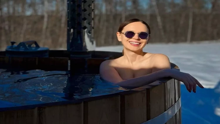 Aktrisa 59 yaşını belə qeyd etdi - FOTO