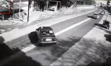 “Mercedes”lə avtoşluq etdi, 15 sutka verildi - FOTO