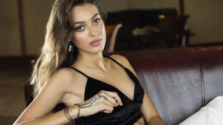 Dilandan transparan libasda FOTOlar