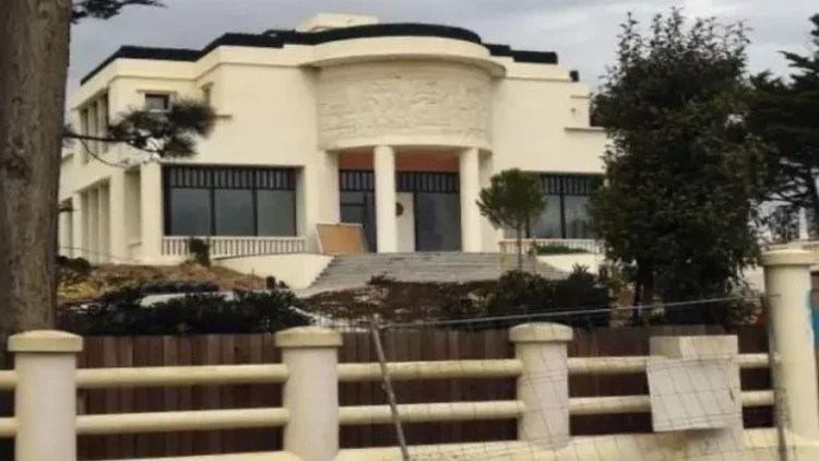 Fransada Putinin keçmiş arvadının villası müsadirə edildi