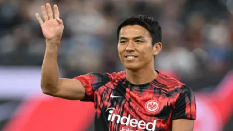 Bundesliqanın ən yaşlısı karyerasını bitirir