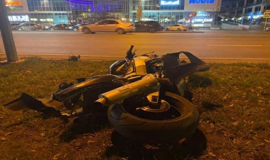 Bakıda motosiklet iki qadını vurdu