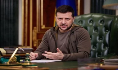 Zelenski səfərbərlik haqqında qanunu imzaladı