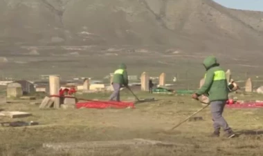 Ermənilərin Xocalıda dağıtdıqları qəbiristanlıq bərpa edilir - VİDEO