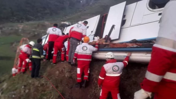 İranda sərnişin avtobusu aşdı - Ölənlər və yaralananlar var
