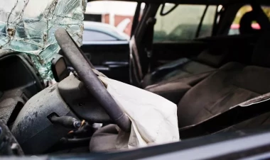 Sabirabadda avtomobil aşıb, ölən və yaralanan var