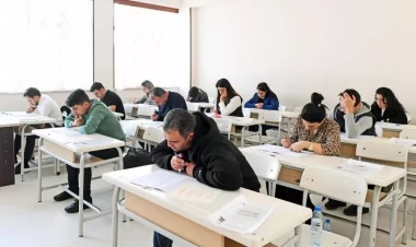 DİM 2764 namizəd üçün dövlət qulluğu vəzifələri üzrə imtahan keçirdi