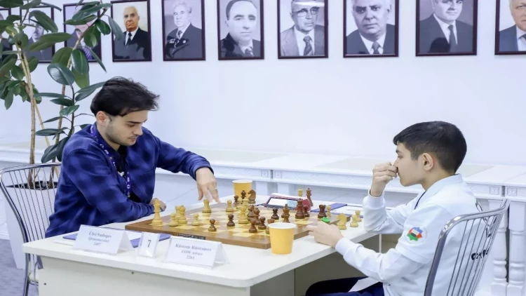 Məhəmməd Muradlı və Aydın Süleymanlı lider mövqeyində