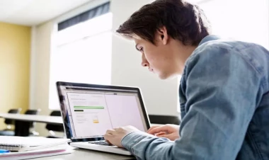 Azərbaycanda təhsil alan türkiyəli tələbənin başına beton düşdü - FOTOlar