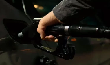 Benzinə su qarışanda nə baş verir?