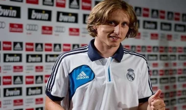 Arda Turanın komandası Modriçi alır?