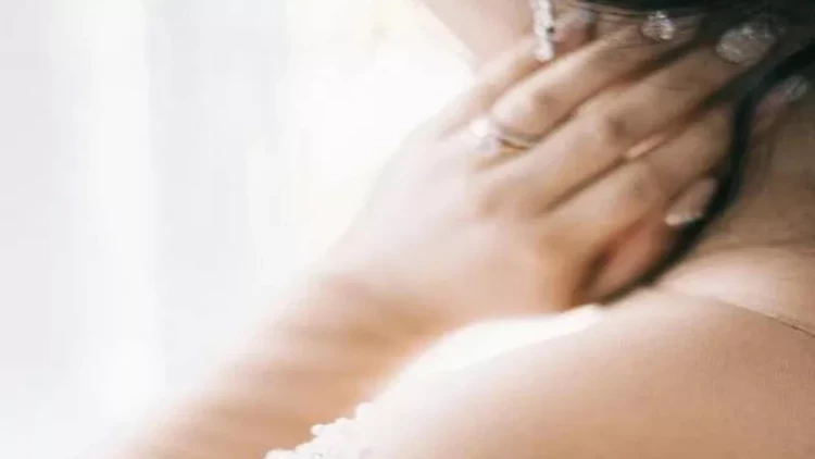 Azərbaycanda özlərindən xeyli cavan bəylə evlənən qadınların sayı açıqlandı