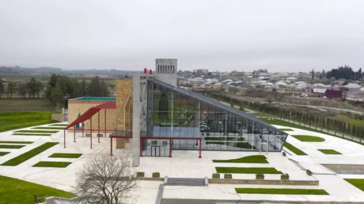 Unikal Ekoloji Park, nəhəng İdman Sarayı və yeni futbol stadionu – Gəncədən videoreportaj