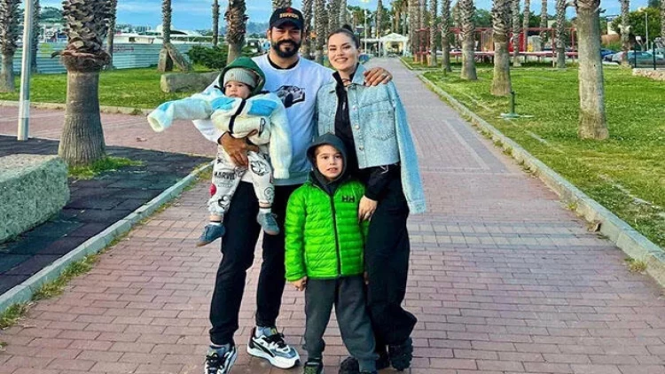 Burakın Fahriye və oğulları ilə səmimi FOTOları