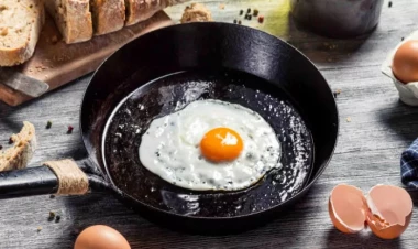 Yumurta bişirəndə sirkə əlavə edin – Çox dadlı olacaq