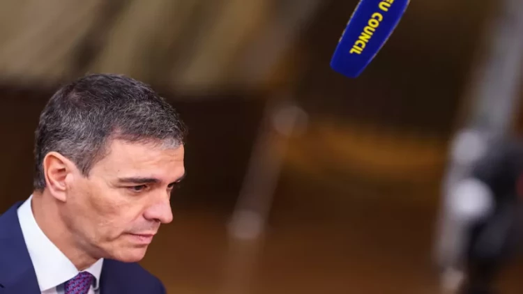 İspaniya “Qızıl viza”nı ləğv edir