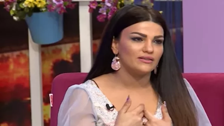 Bahar onunla foto çəkdirmək istəyən kişini BELƏ PƏRT ETDİ - VİDEO