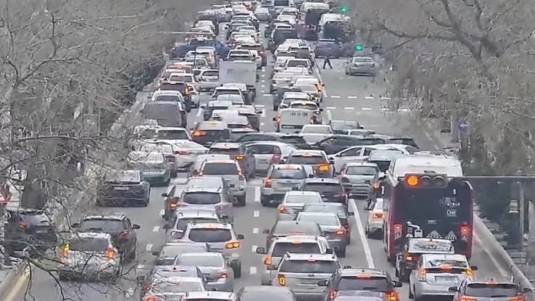 Bakının bir sıra yollarında tıxac yaranıb - FOTOlar