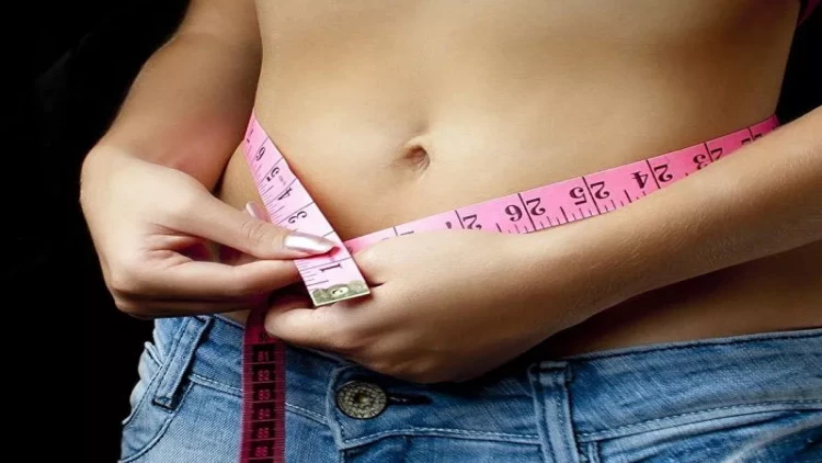 44 yaşlı qadın sadə üsulla 53 kq arıqladı