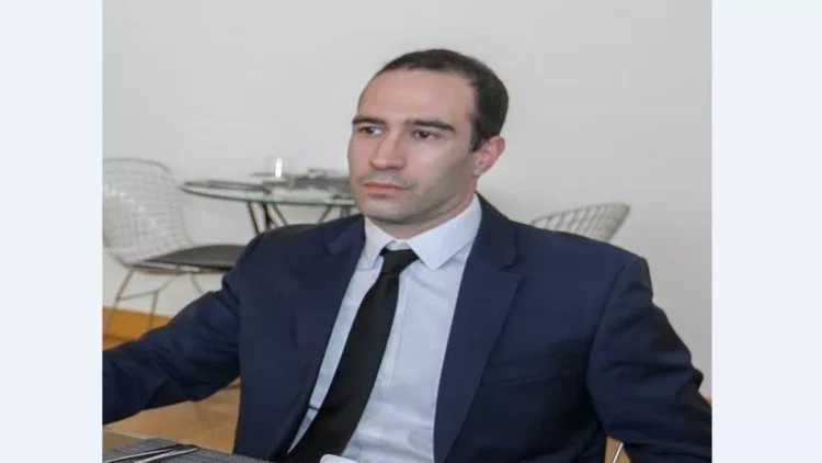 Bakıda casusluqda ittiham olunan Martin Ryanın  həbs müddəti uzadıldı