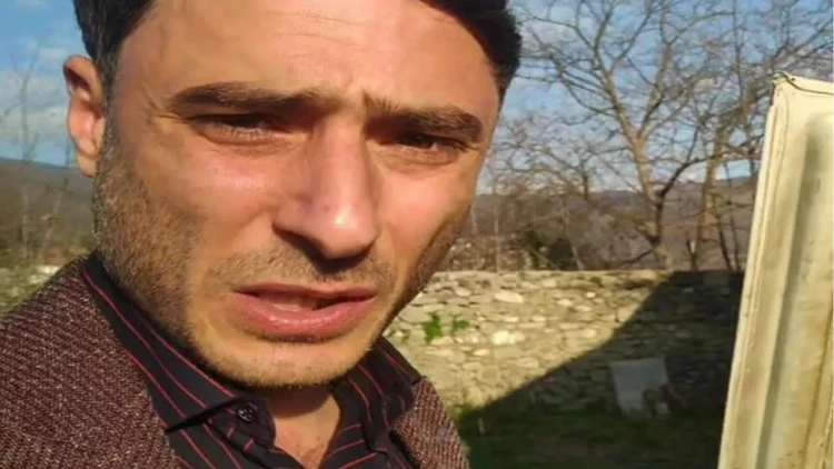 Azərbaycandan maşın alan sürücü kapotu açanda şok yaşadı - VİDEO