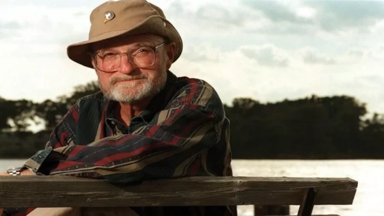 Tanınmış yazar vəfat etdi