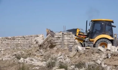 Bu ərazidə də qanunsuz tikililər söküldü - VİDEO