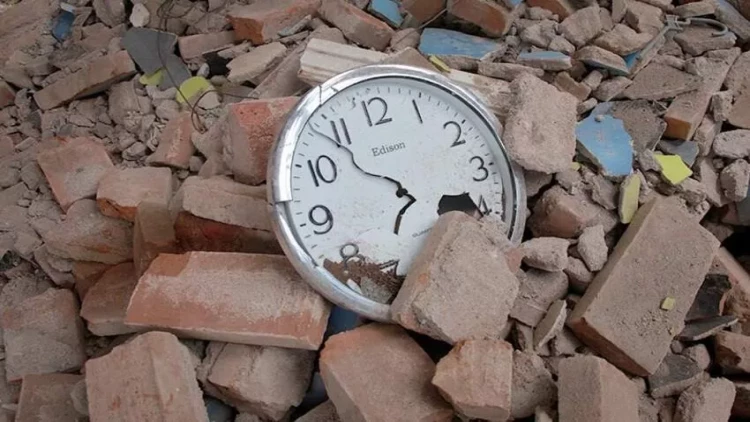 KİV: Tayvanda zəlzələdən sonra bir neçə bina dağılıb