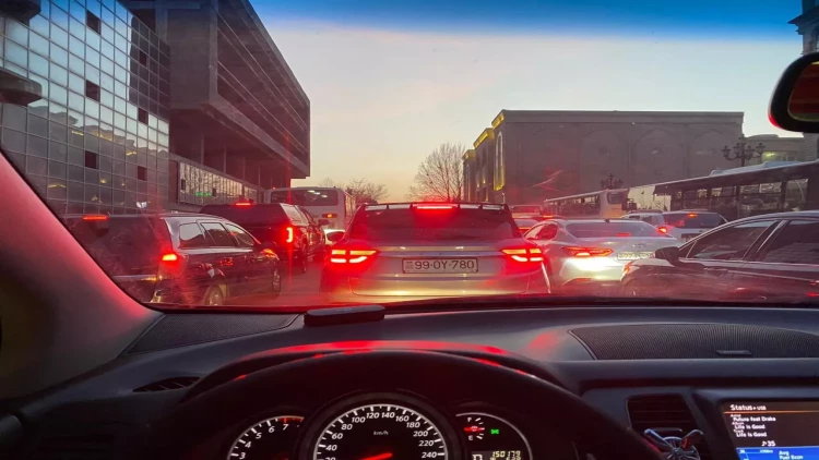 Binəqədi şosesində həyat 