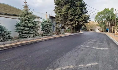 Anasını küçəyə atan oğlanın dedikləri DƏHŞƏTƏ GƏTİRİR - VİDEO