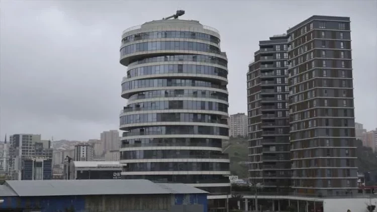 2 rəfiqənin oğurluğu kameraya BELƏ DÜŞDÜ - VİDEO