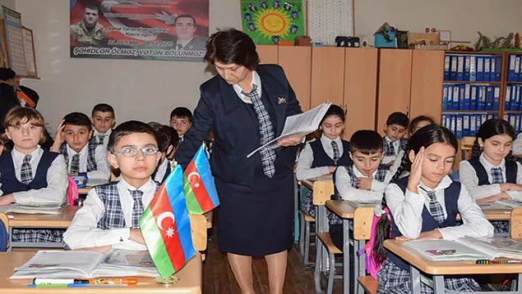 İş yerini dəyişmək istəyən müəllimlərin qeydiyyatı başlayır