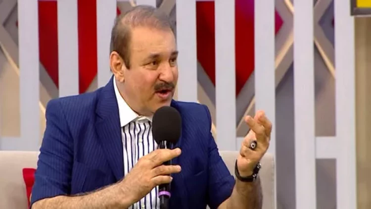 “Sən nə qədər savadsız adamsan?”