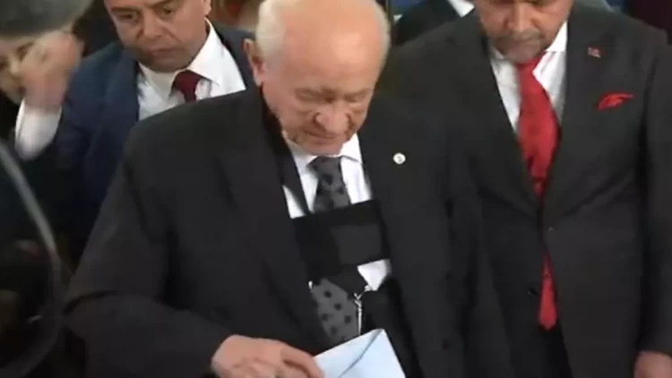 Dövlət Baxçalı seçimini etdi