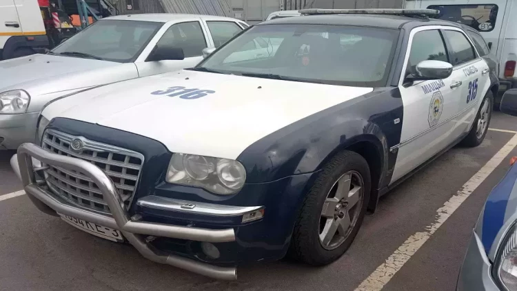 Lukaşenkonun kortejini müşayiət edən avtomobil su qiymətinə SATILIR - FOTO