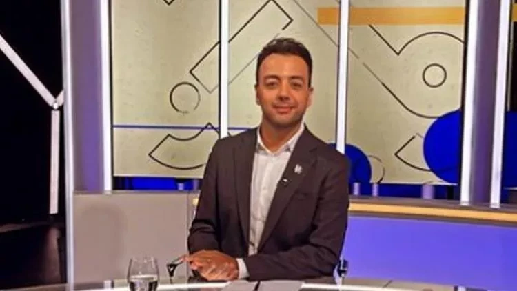 Tanınmış jurnalist evinin qarşısında BIÇAQLANDI