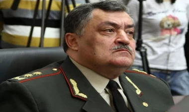 Nazir müavinini həyat yoldaşı məhkəməyə verdi