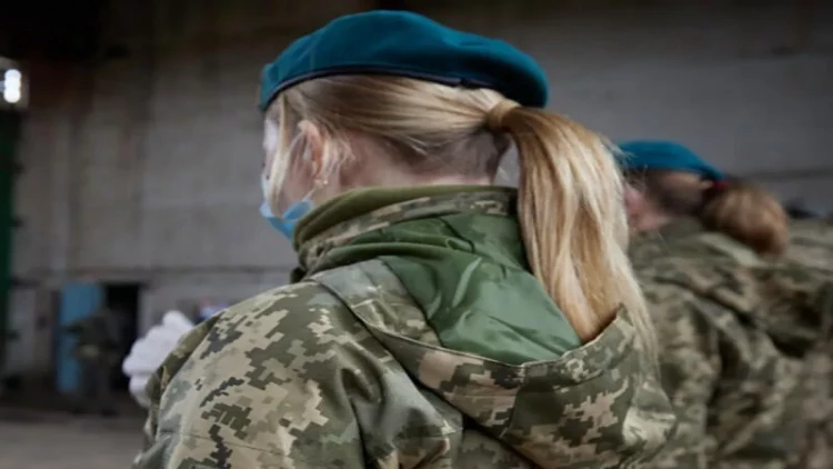 Hərbçi qadınların zabitlə gizli çəkilən görüntüləri yayıldı