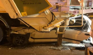 Maşınların arasında qalan MİS əməkdaşı ayaqlarını itirdi