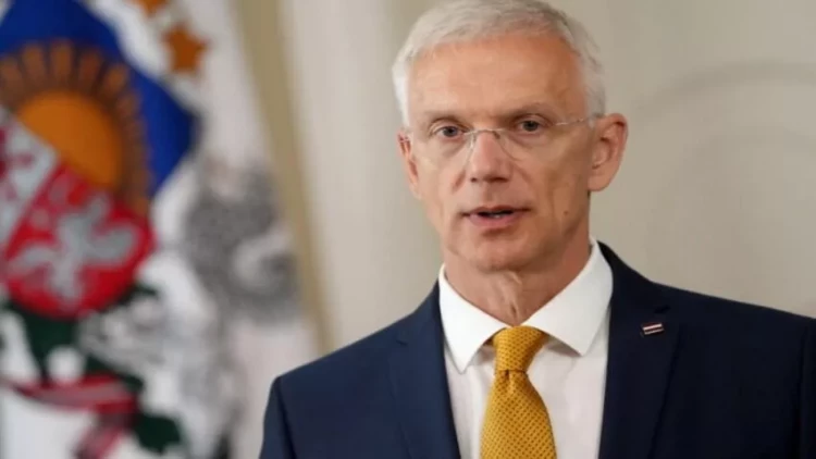 Bu ölkənin XİN rəhbəri istefa verdi