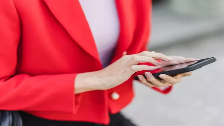 Həvəsləndirici mesajlarla bağlı vətəndaşlara XƏBƏRDARLIQ - FOTO