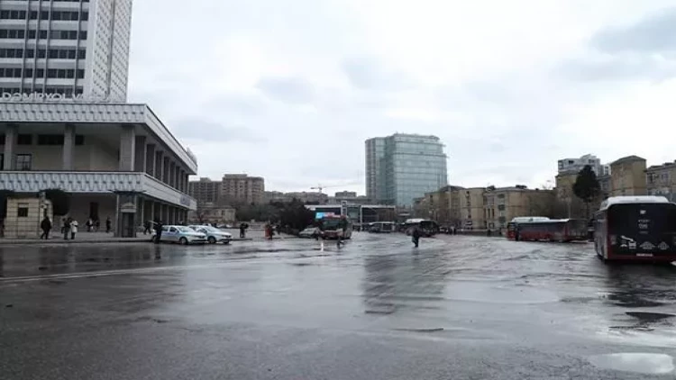 Elə bil, 30 manata maşın hoteldə qalıb səhər yeməyi yeyəcək... - FOTO