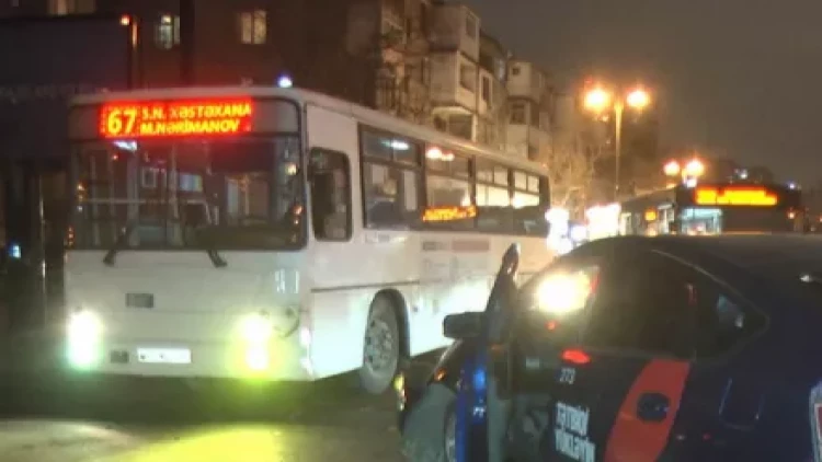 Bakıda zəncirvari qəza - Xəsarət alan var - FOTO