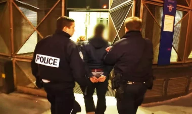 Fransa polisi onu Putinə sadiqliyinə görə cərimələdi